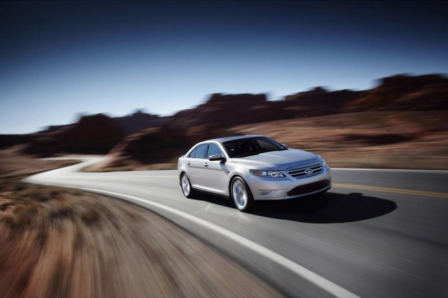  Ford Taurus SHO 2010 года  (фото 146 из 248)